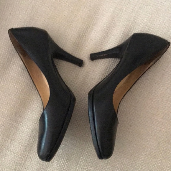 Cole Haan x Nike Air black pumps SOLD*** - Picture 3 of 4